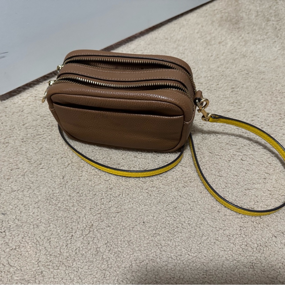 Tory Burch Brown Pebbled Leather Camera Bag– Excellent Condition - Picture 2 of 6